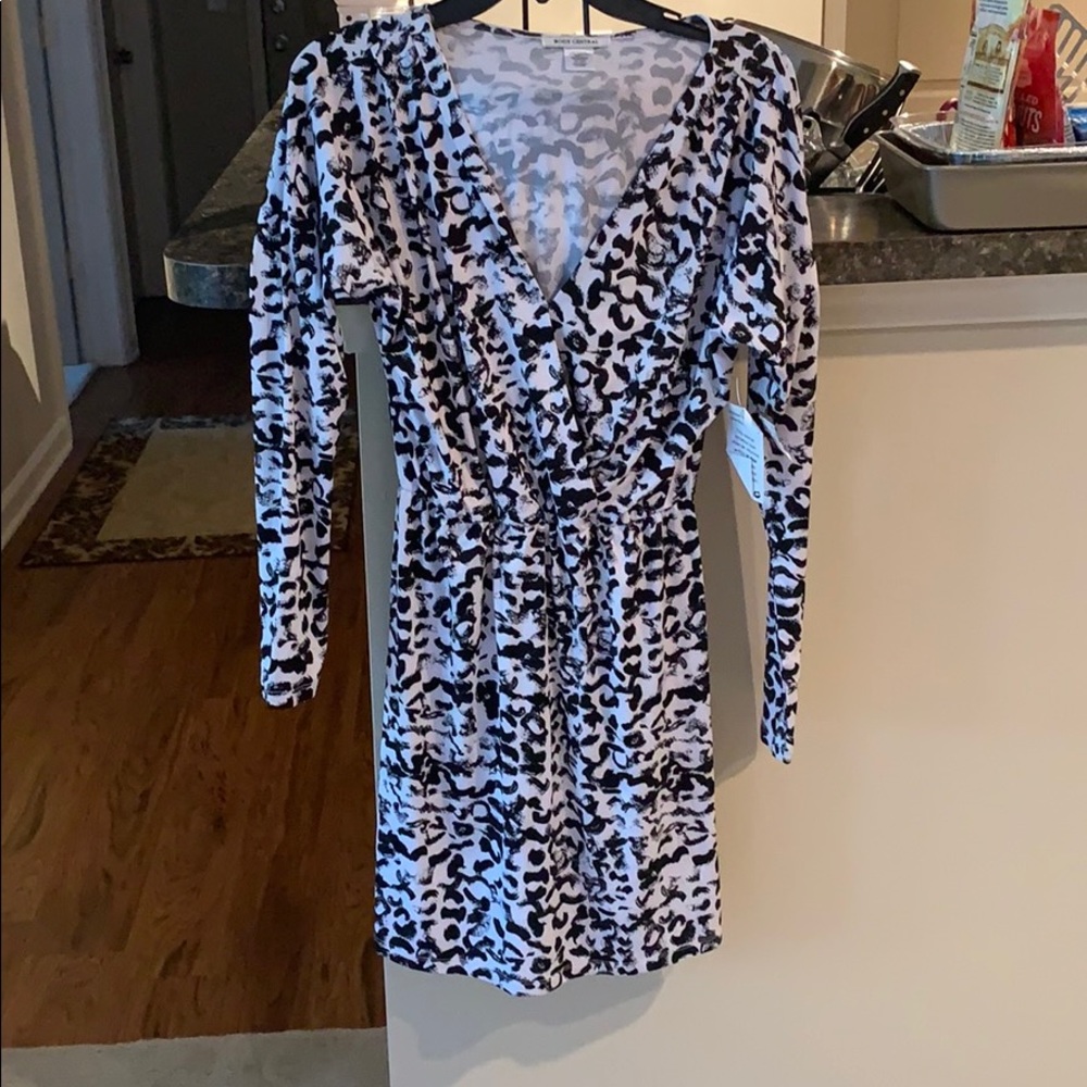 💕💕💕Brand New Fitted Dress!